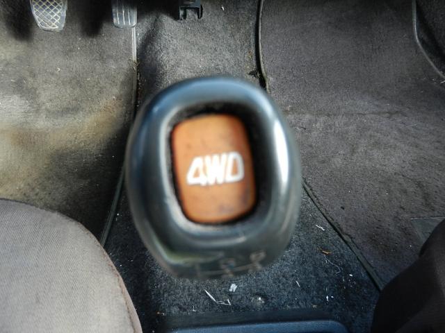 Push button 4WD makes this little gem drive anywhere.